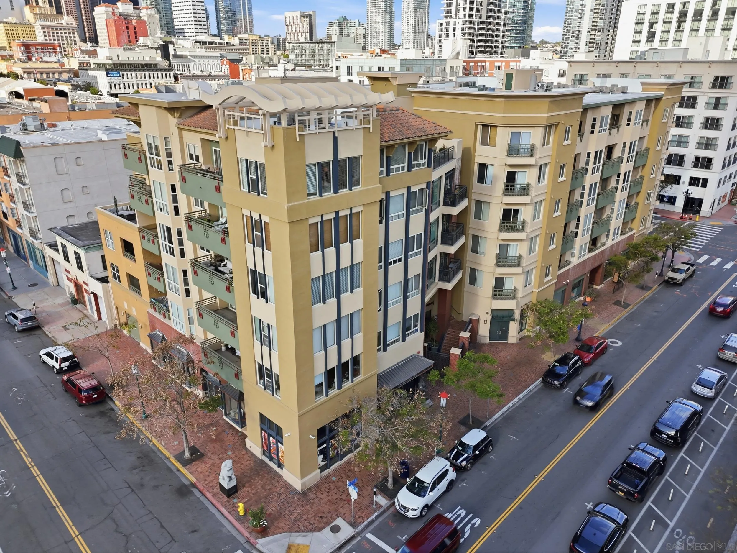 https://cdn.realtyfeed.com/cdn/127/260007909/698983eddaa3be99e4bbaa29886b3925.webp