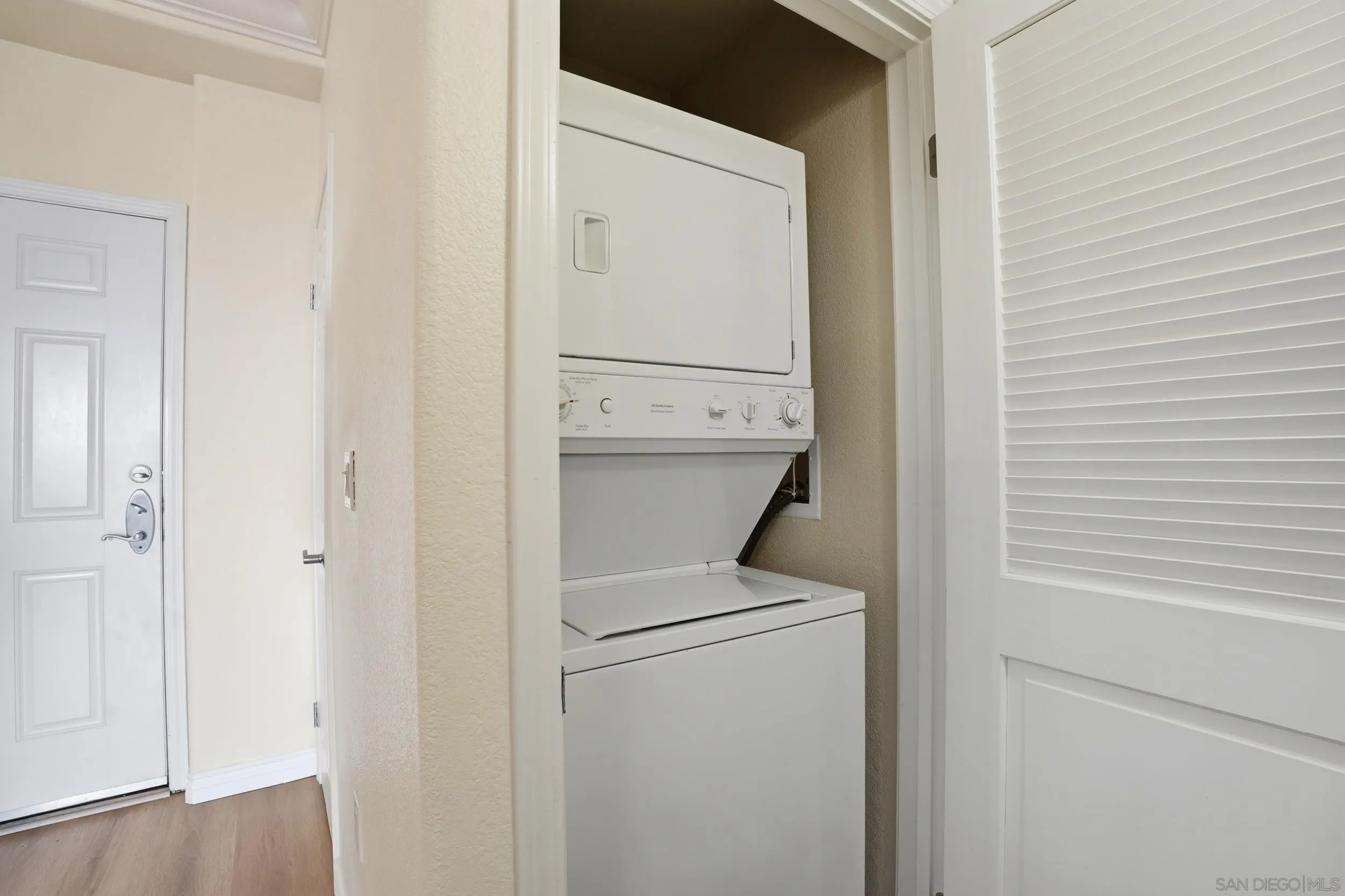 https://cdn.realtyfeed.com/cdn/127/260007909/a25dac5591f4cd28269b5eb5c1374f3d.webp