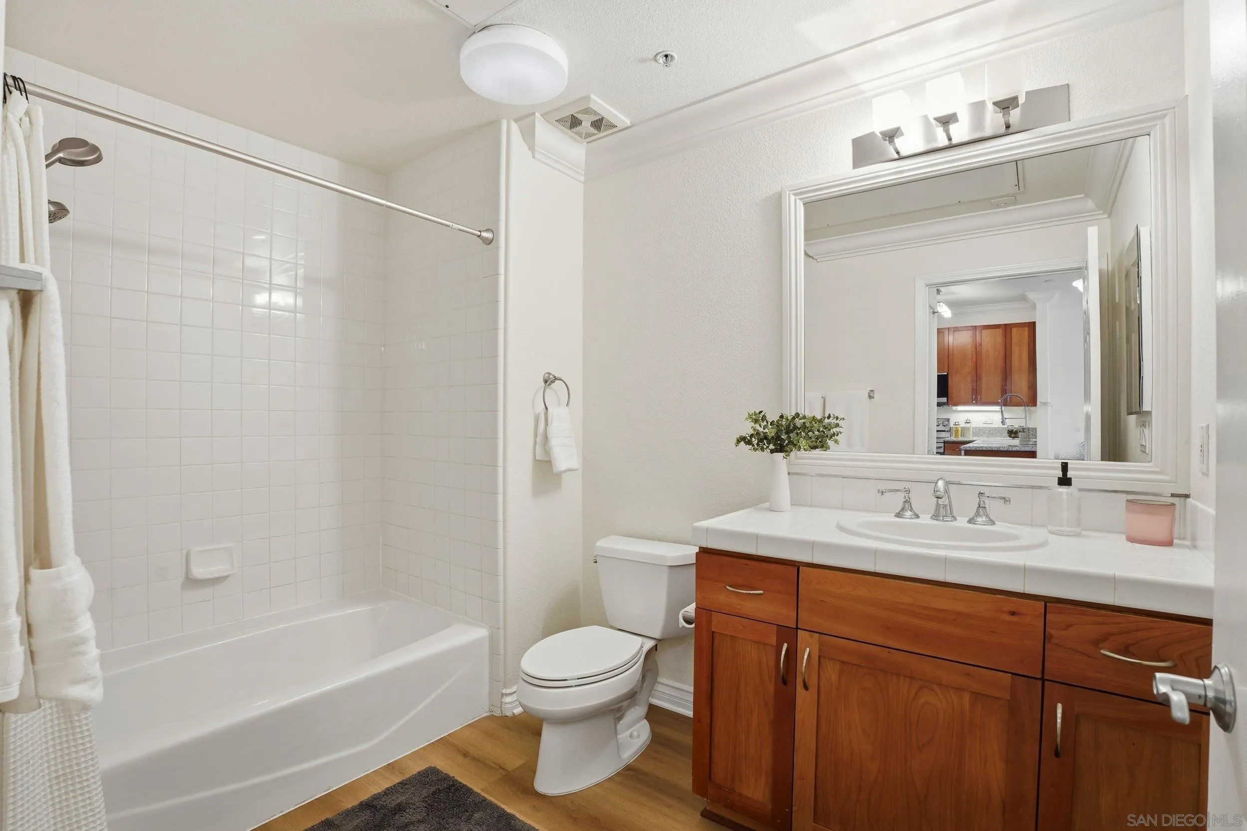 https://cdn.realtyfeed.com/cdn/127/260007909/dec1db1b7990b7c4670f8007119b1bda.webp