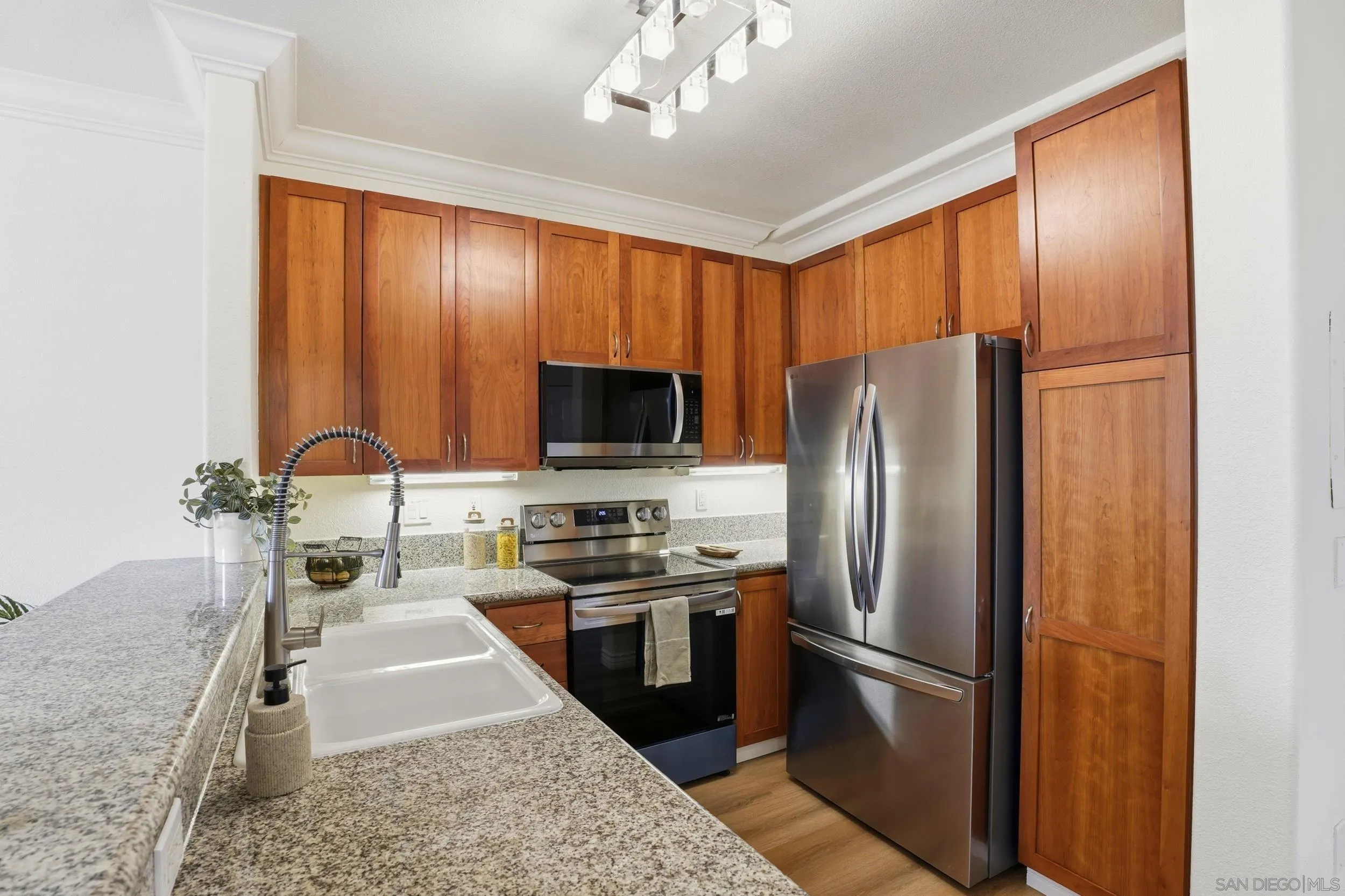 https://cdn.realtyfeed.com/cdn/127/260007909/f1b77162a19acbe5e167f36f4ed7f4c2.webp