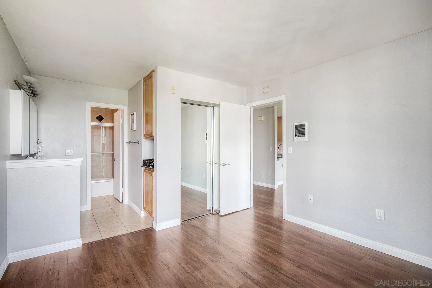 Photo #11: 260007910 Listing: Photo #11