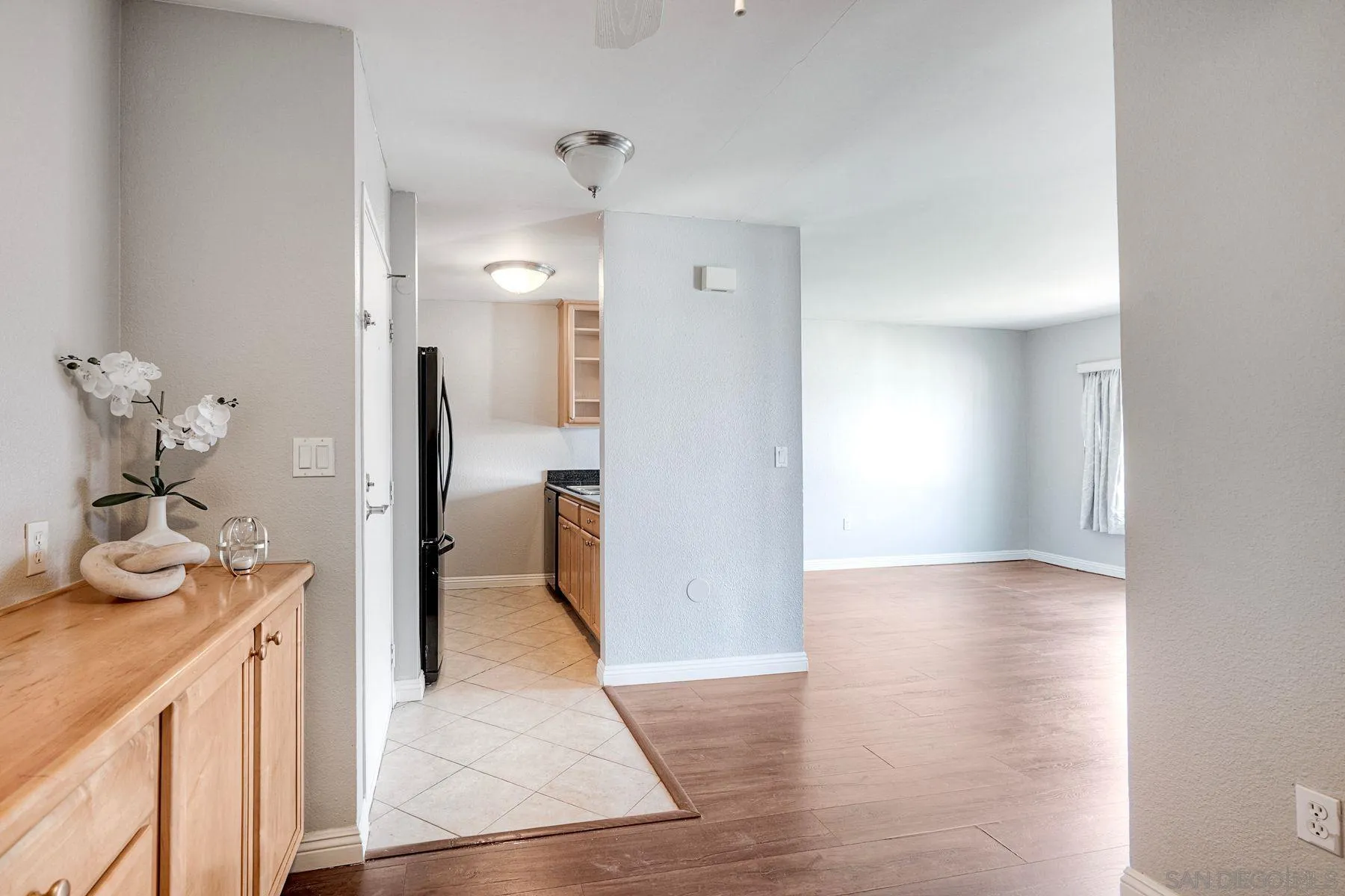 Photo #4: 260007910 Listing: Photo #4