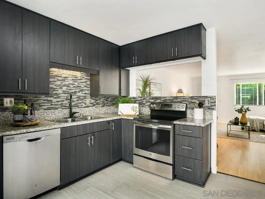 Photo #10: 260007913 Listing: Photo #10