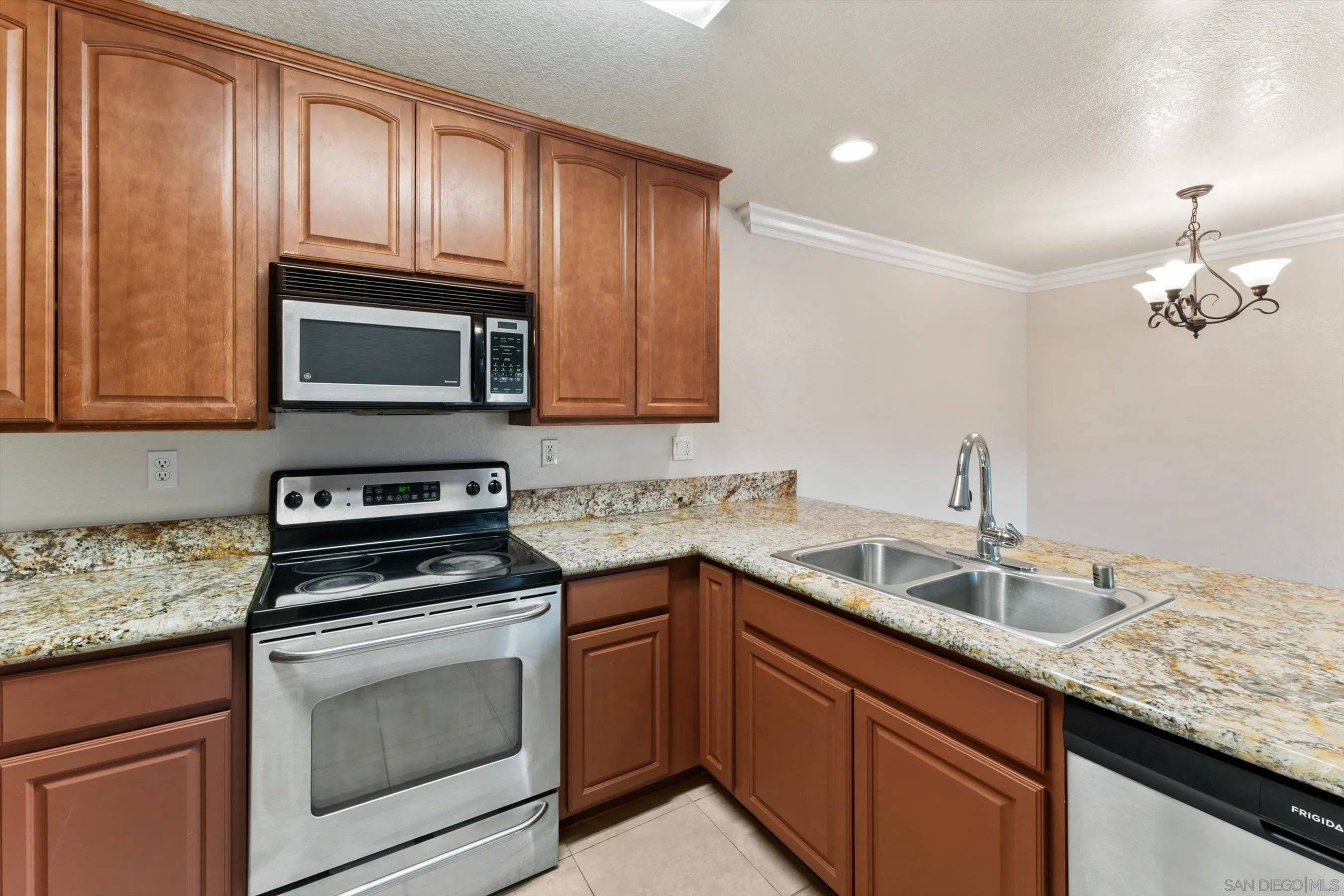 1075 Escondido Blvd UNIT 209, Escondido, CA, 92026