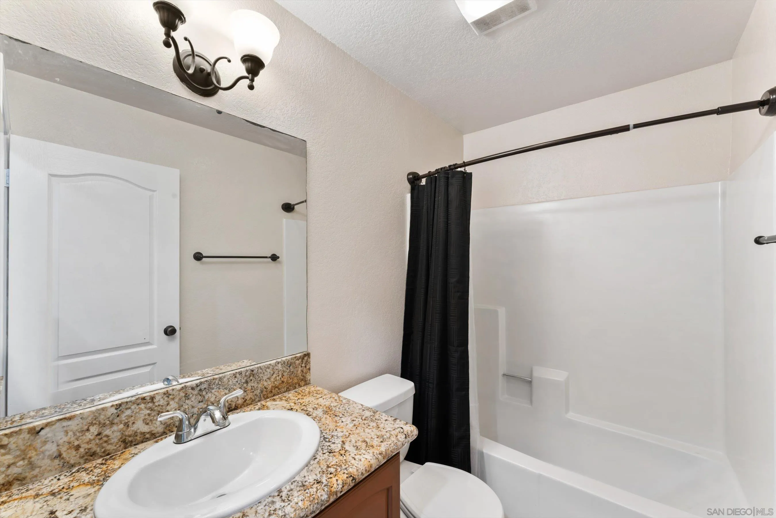 1075 Escondido Blvd UNIT 209, Escondido, CA, 92026