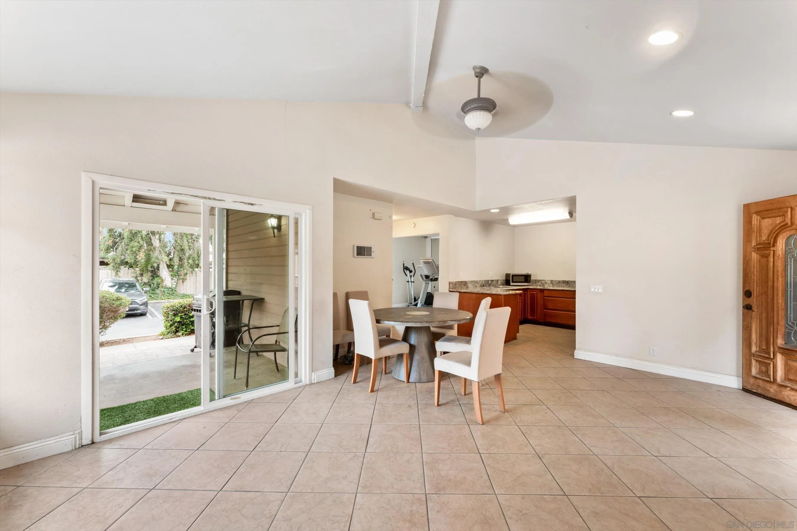 1075 Escondido Blvd UNIT 209, Escondido, CA, 92026