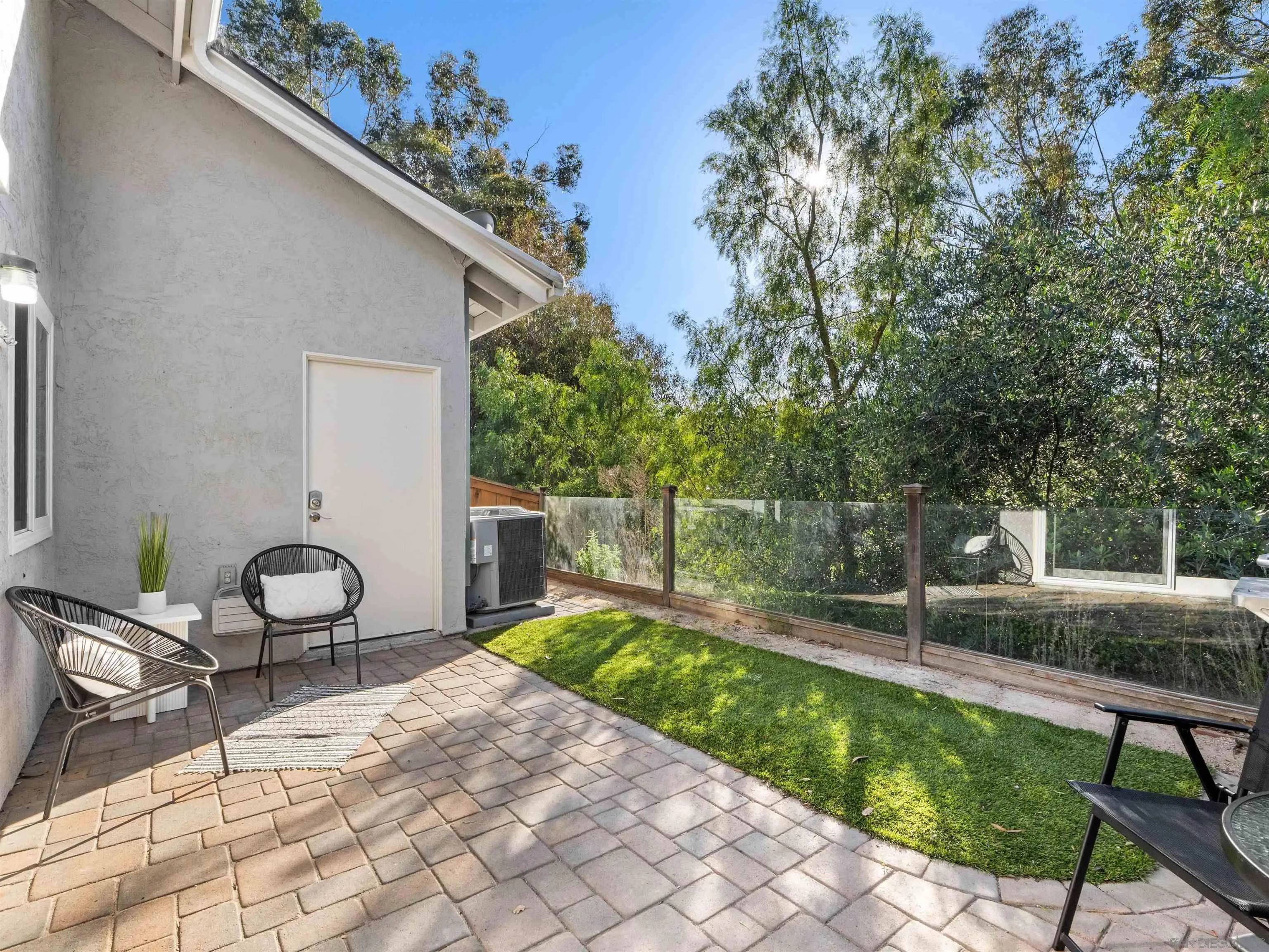 Photo #8: 260007919 Listing: Photo #8