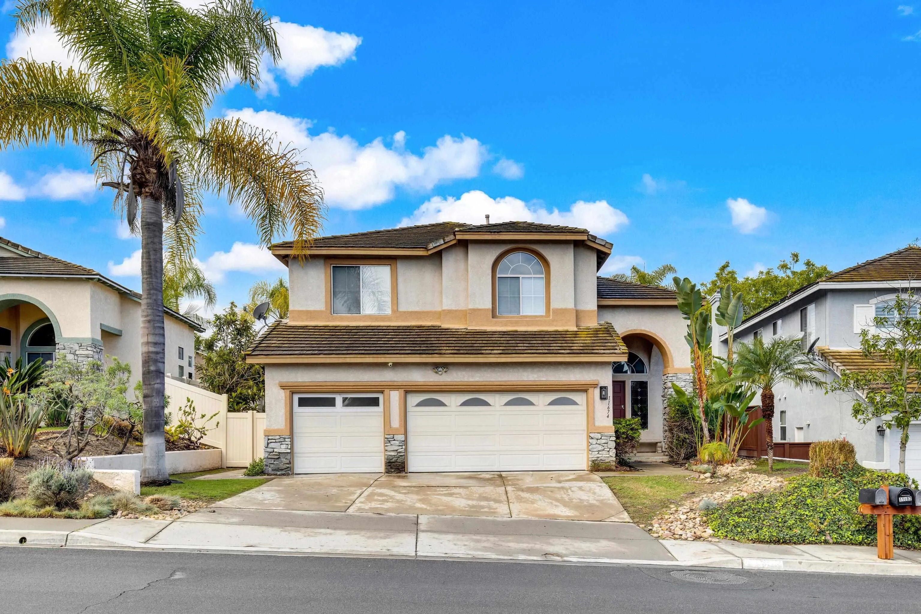 https://cdn.realtyfeed.com/cdn/127/260007920/060991be26daddef1ffdeac1324aa142.webp