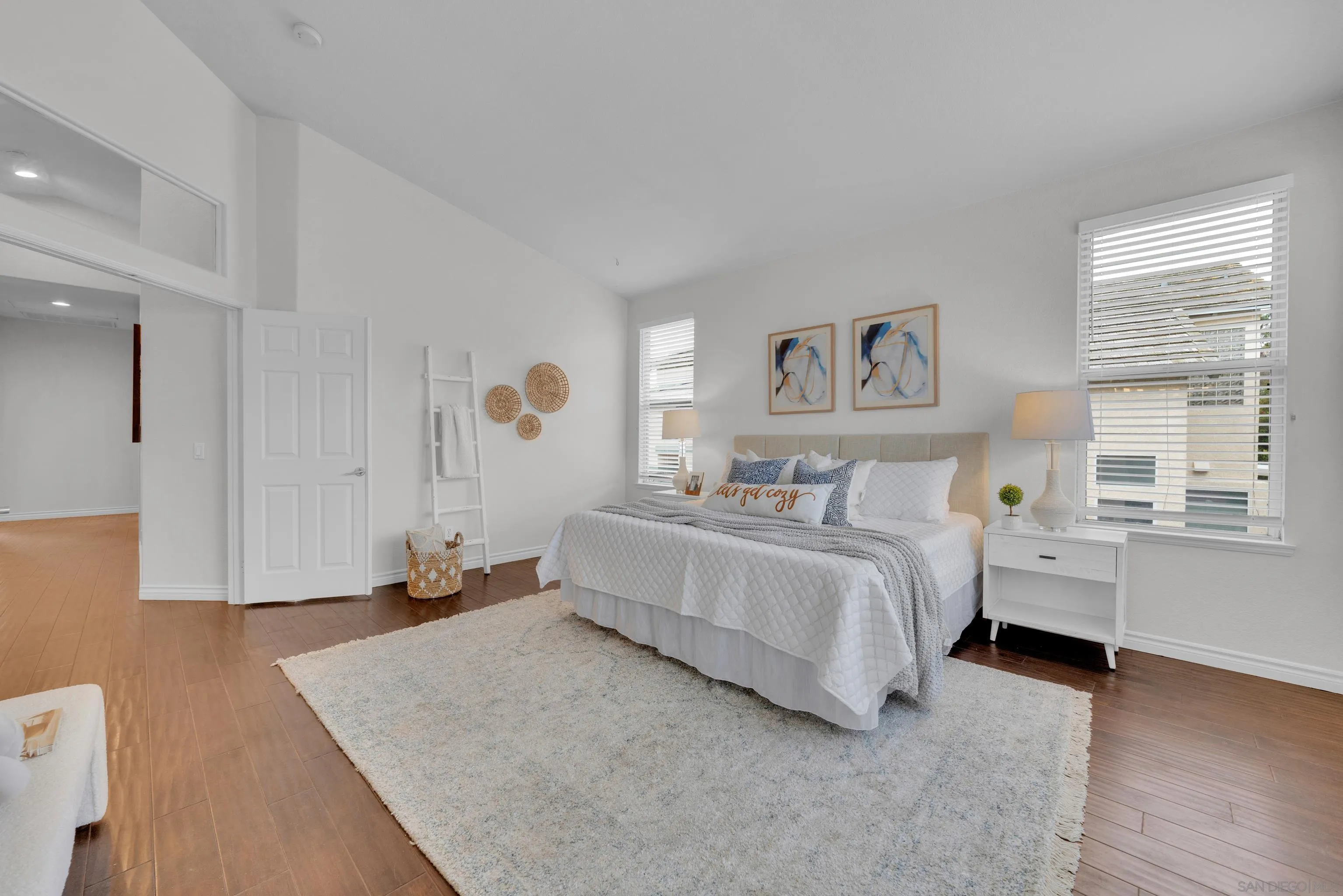 https://cdn.realtyfeed.com/cdn/127/260007920/cdb7f3030aa04abe03524a7ad7f7239d.webp