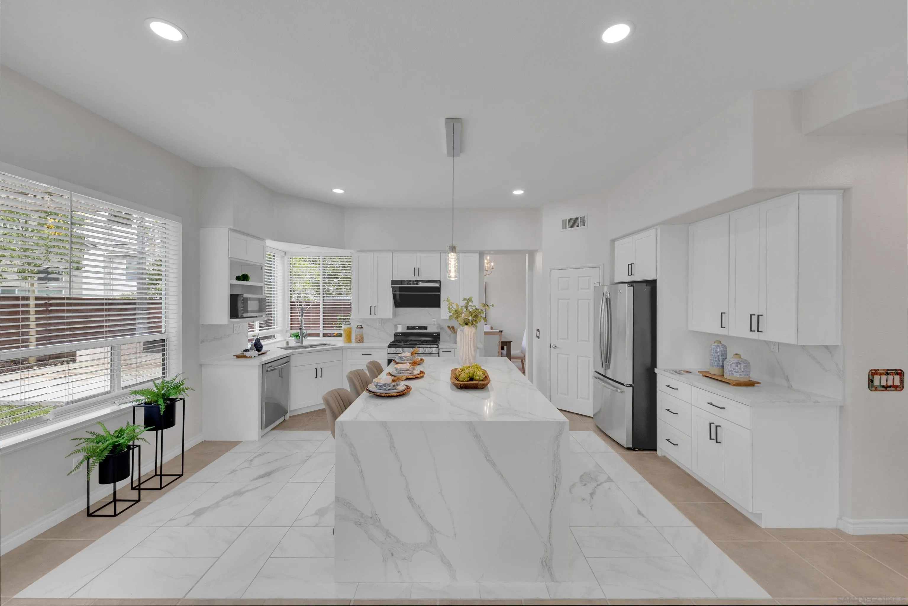 https://cdn.realtyfeed.com/cdn/127/260007920/d30a10ca43494005f6ebff2d2494b666.webp