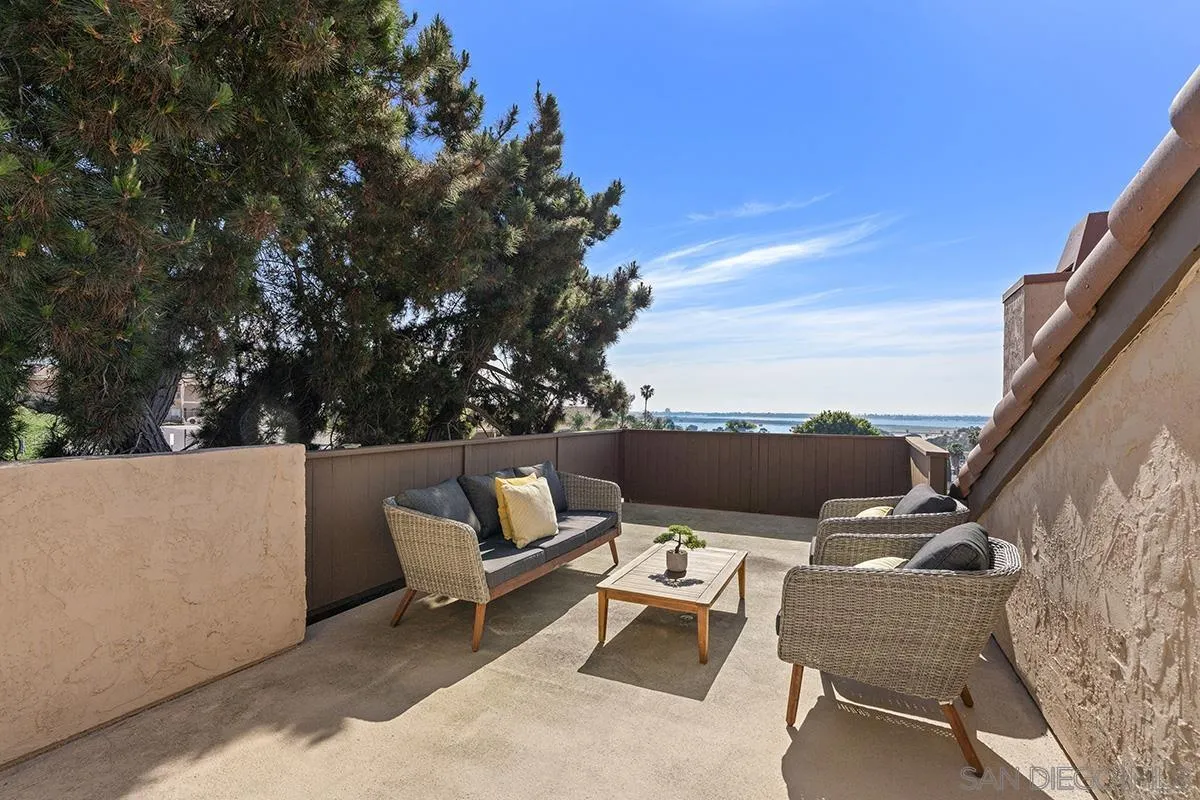 https://cdn.realtyfeed.com/cdn/127/260007925/923885a110d3264f3143de7a9dfebf3c.webp
