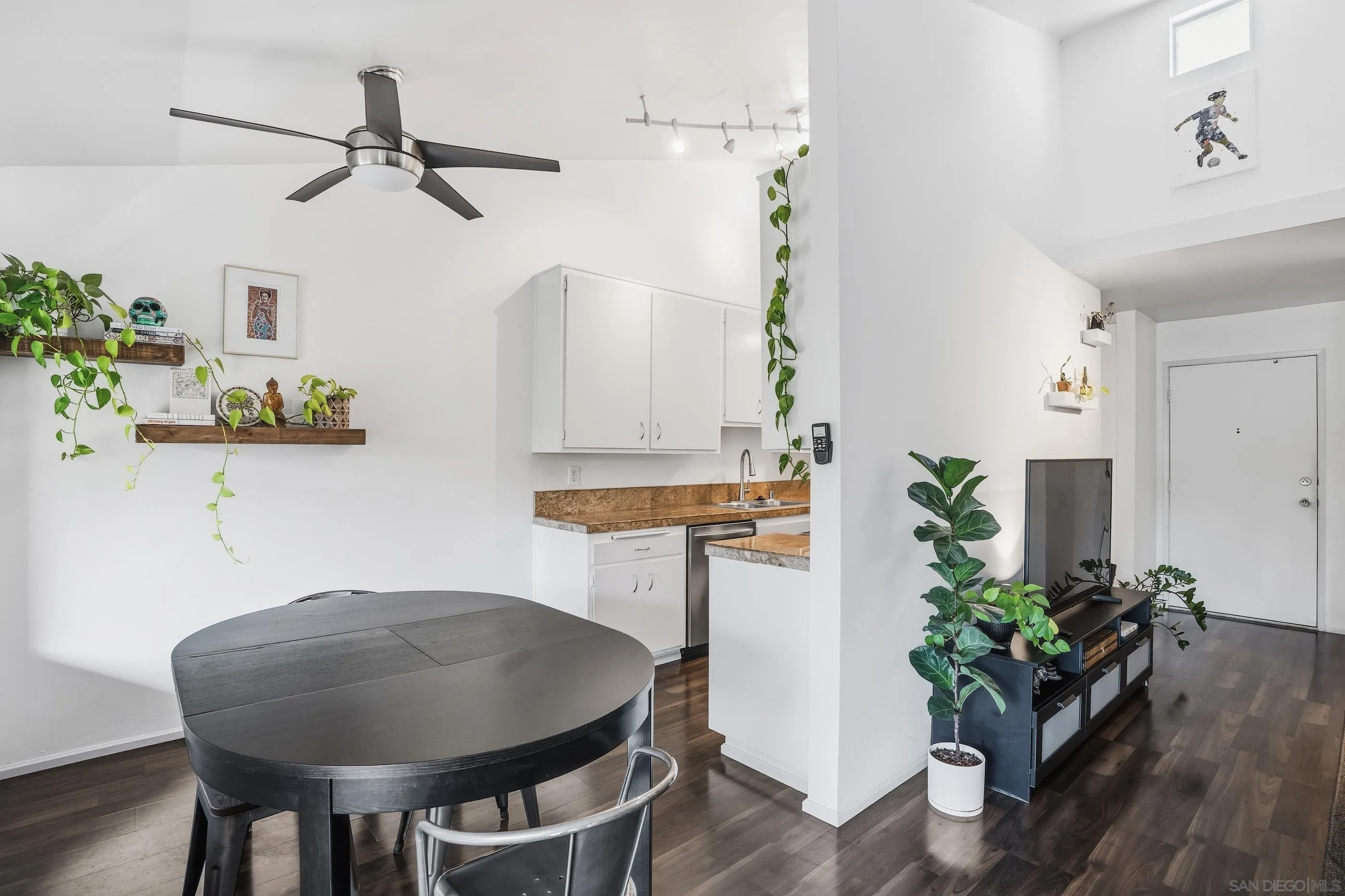 https://cdn.realtyfeed.com/cdn/127/260007927/7e1ff6f9d023c920d8c5965bc7a5975f.webp