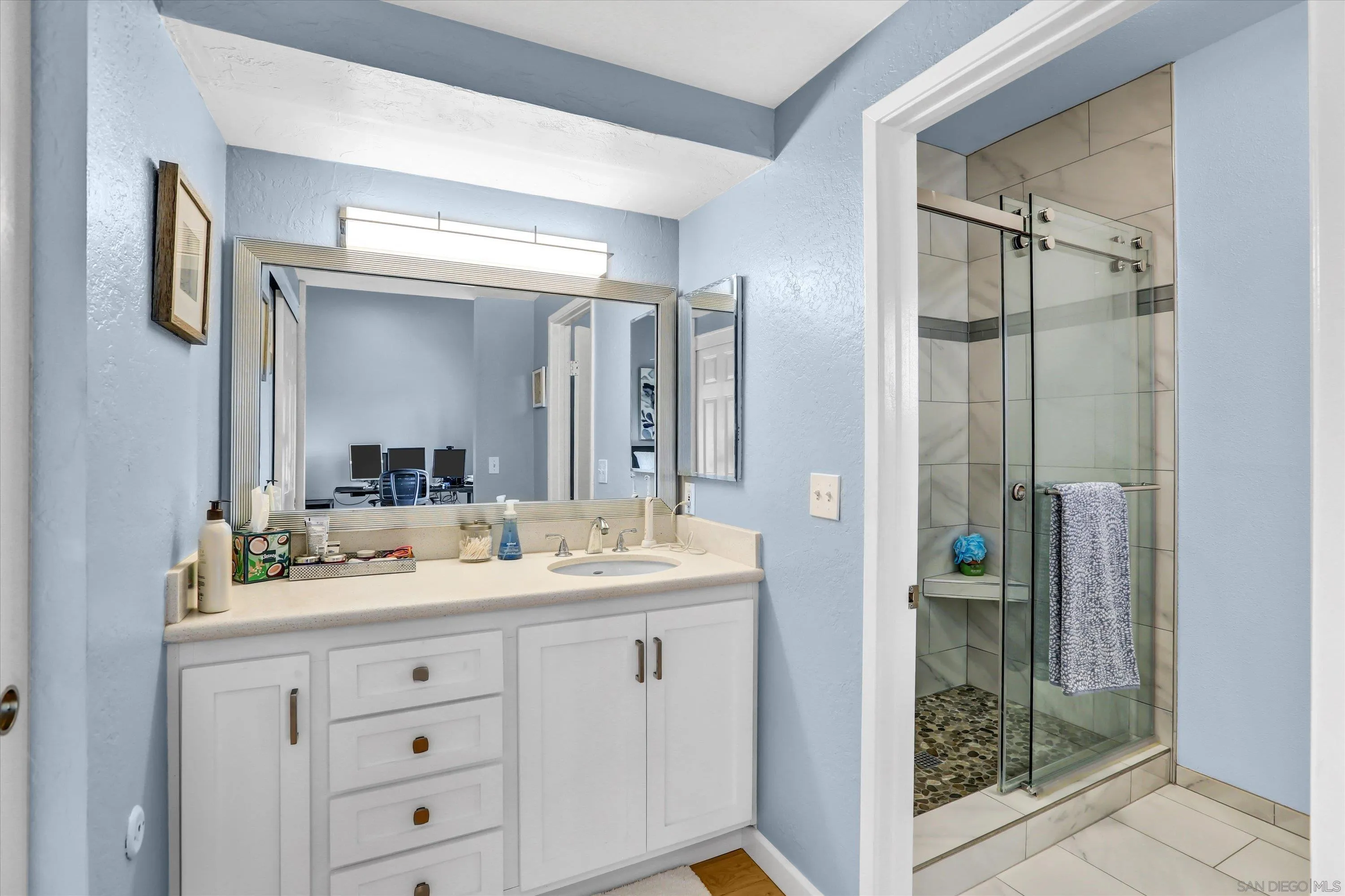 https://cdn.realtyfeed.com/cdn/127/260007935/fcd81db36bc959c5585c75031b50865b.webp