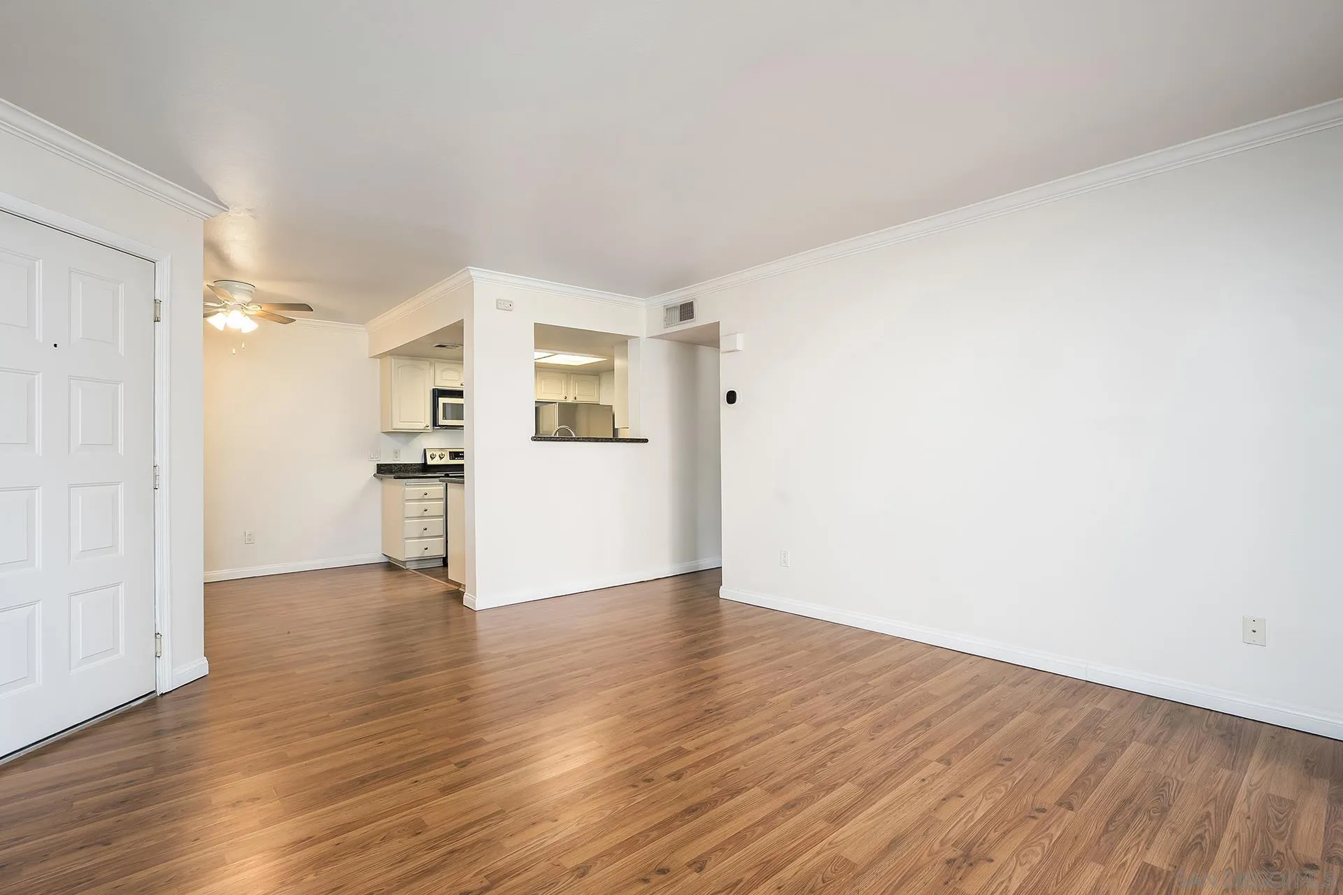 Photo #5: 260007936 Listing: Photo #5