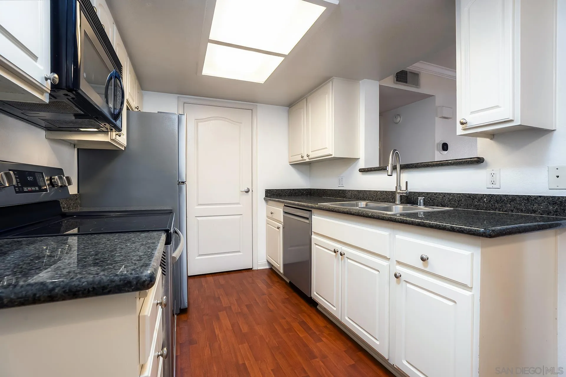 Photo #13: 260007936 Listing: Photo #13