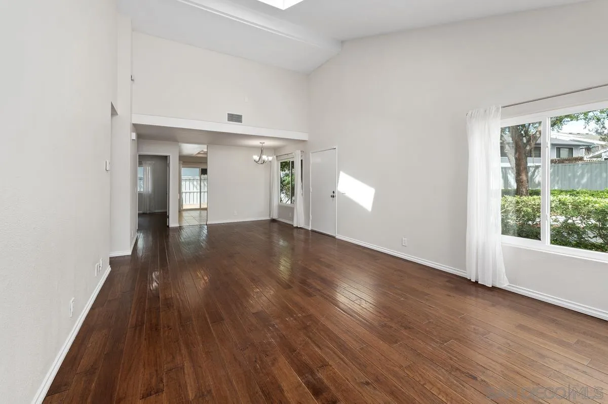 Photo #21: 260007938 Listing: Photo #21