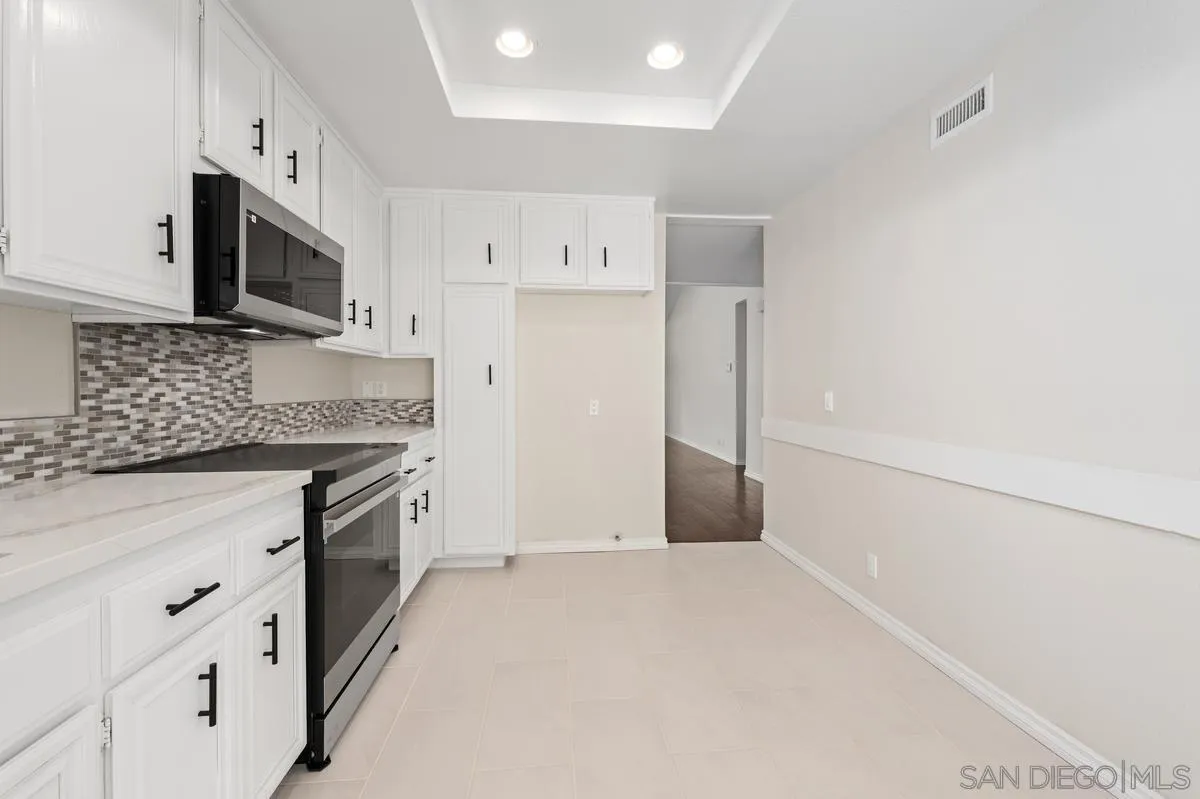 Photo #27: 260007938 Listing: Photo #27