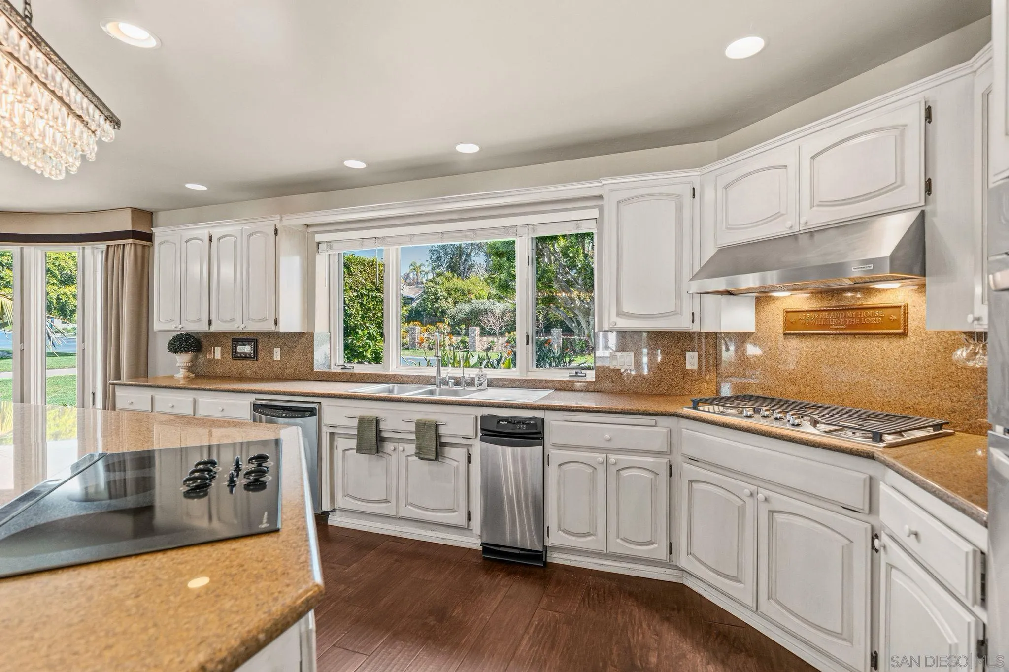 https://cdn.realtyfeed.com/cdn/127/260007940/1511912caea4488b7deaf748e40a7e35.webp