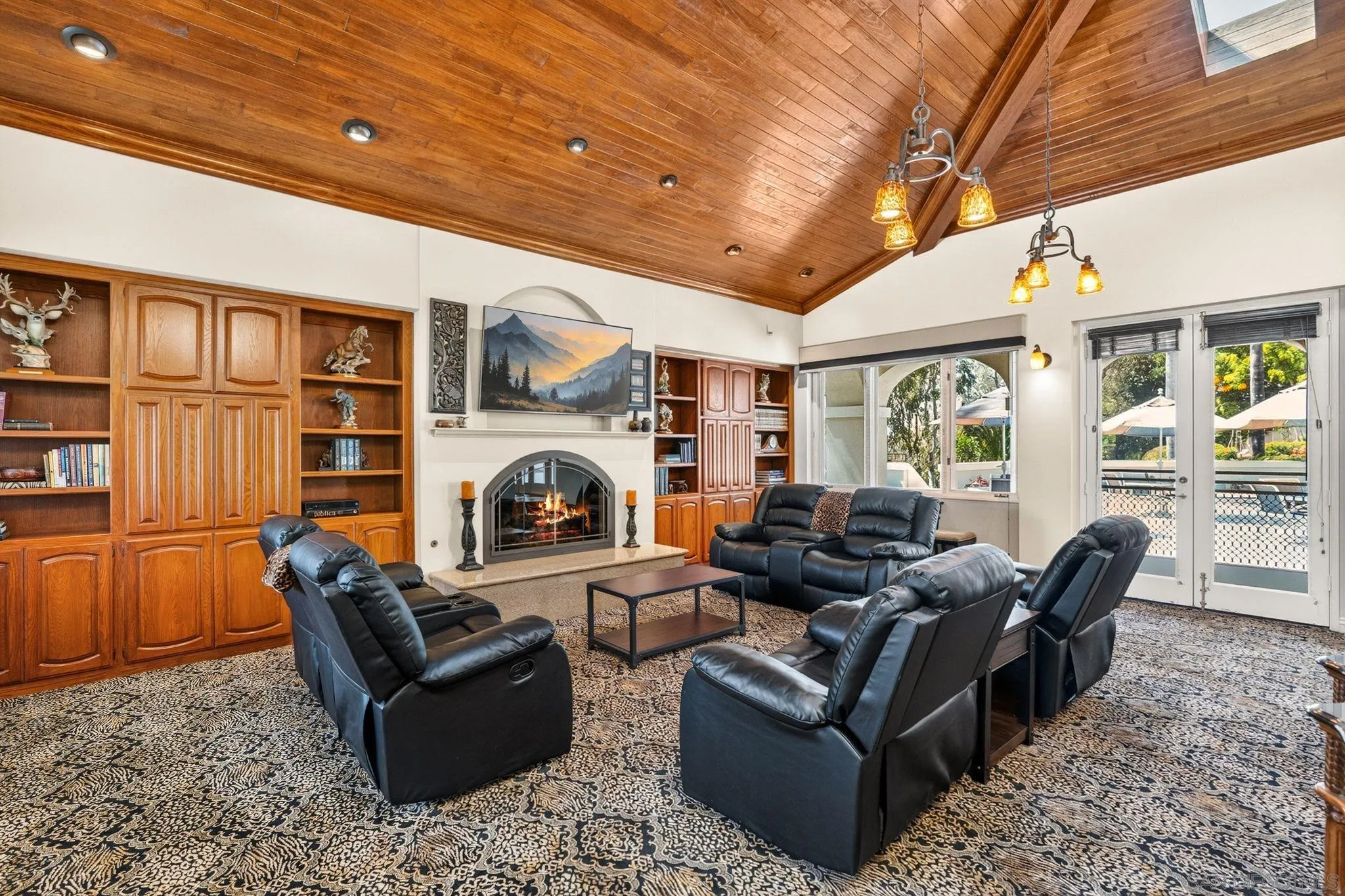 https://cdn.realtyfeed.com/cdn/127/260007940/357a4cf81ed2c9f863544d642cc9c92b.webp