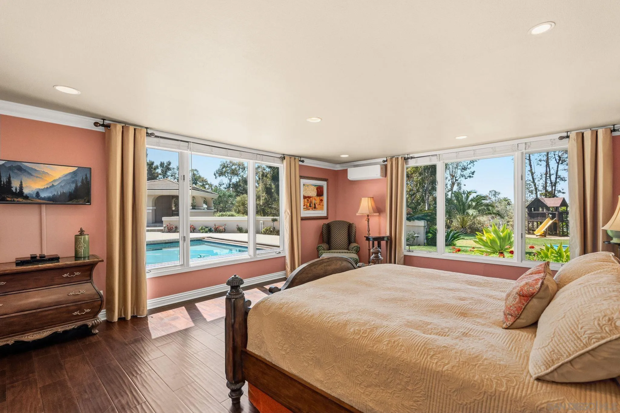 https://cdn.realtyfeed.com/cdn/127/260007940/4924919c191e3a56f54351a09ce542cc.webp