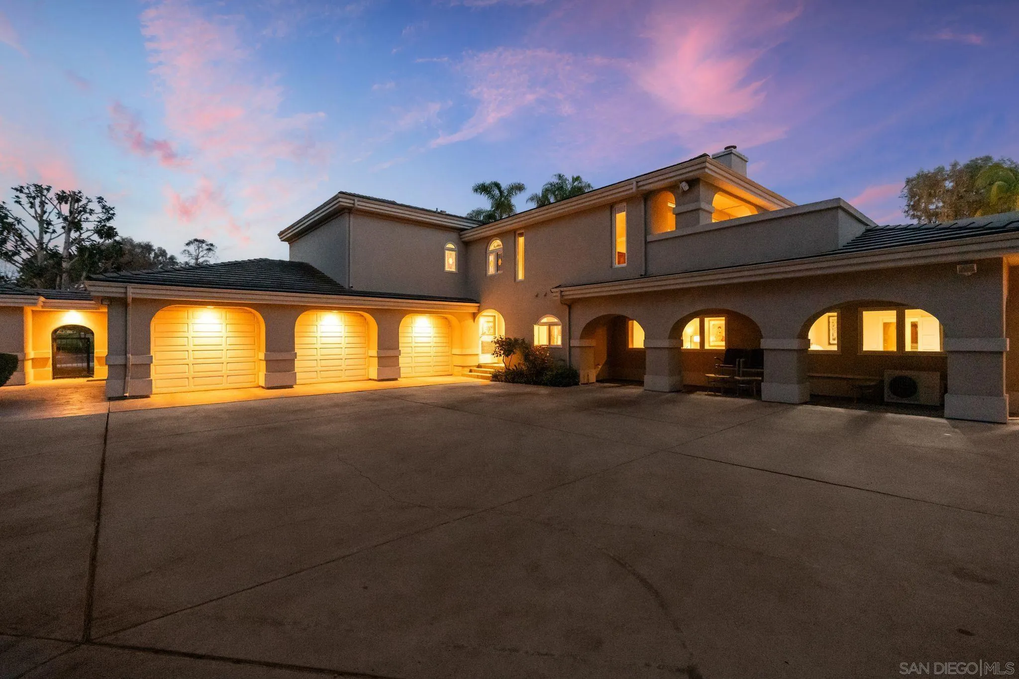 https://cdn.realtyfeed.com/cdn/127/260007940/505bc37f03b5202179cbcb9c78a4bc9c.webp