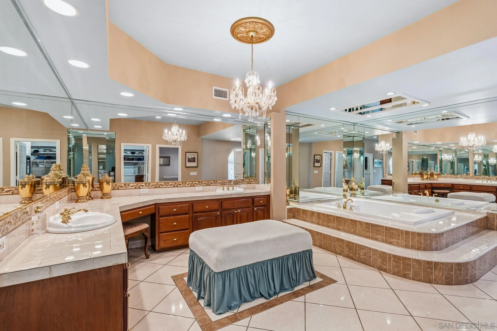 https://cdn.realtyfeed.com/cdn/127/260007940/6850c0aca8c51f7881d0eed900bea7aa.webp