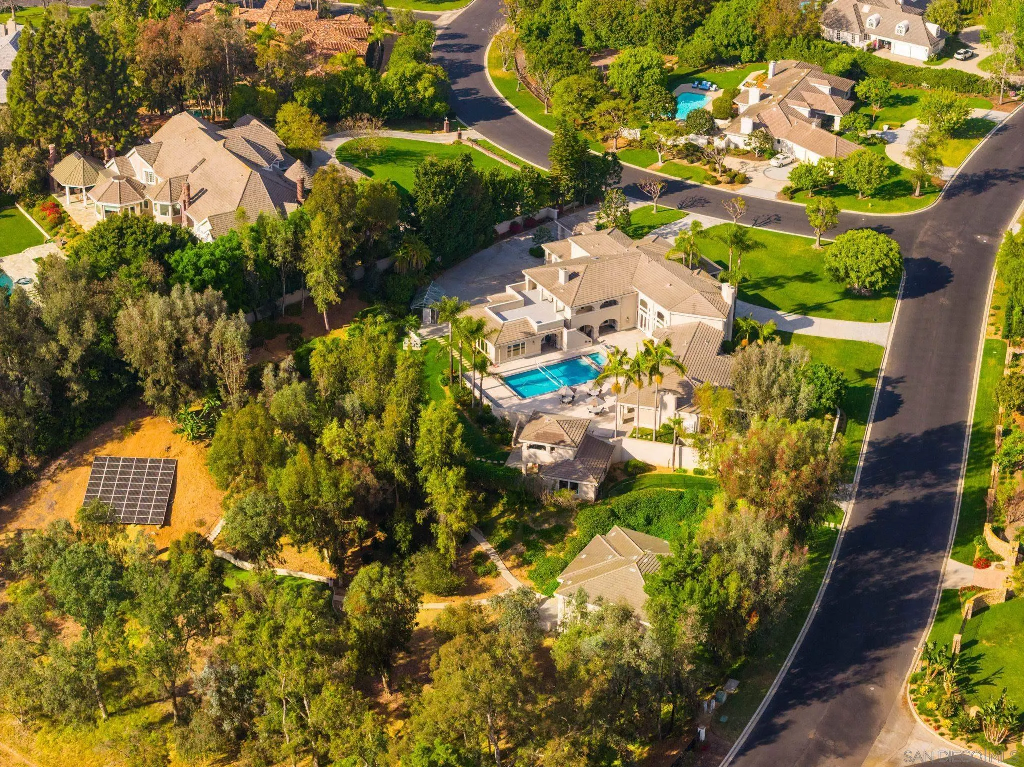 https://cdn.realtyfeed.com/cdn/127/260007940/7d608139466dbf64d53c88bec4e28bb2.webp