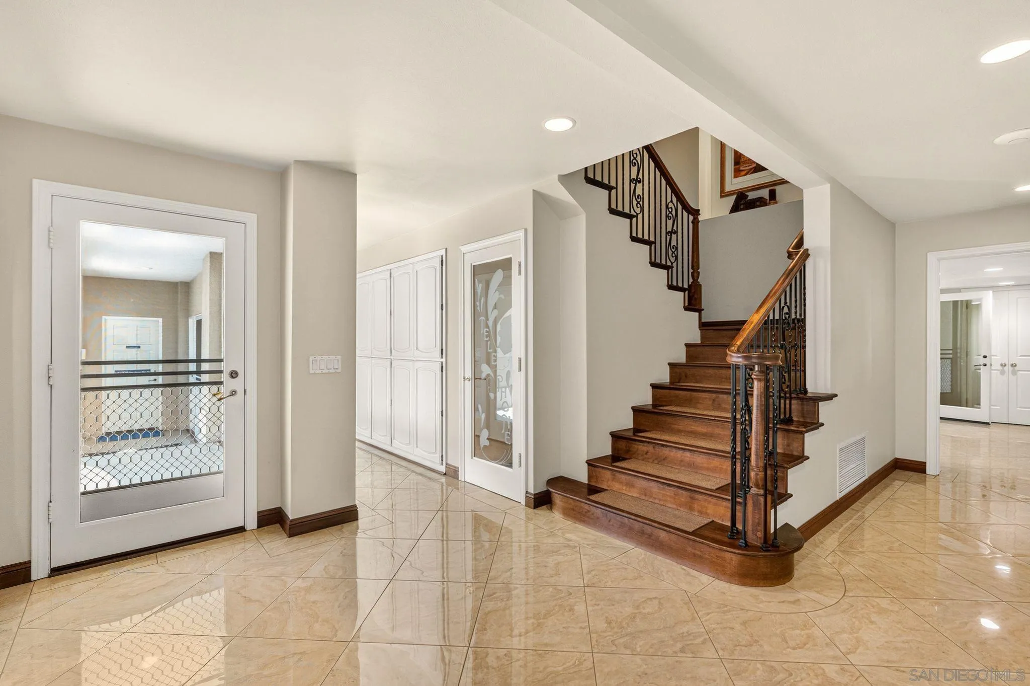 https://cdn.realtyfeed.com/cdn/127/260007940/b296fdbbbf2bcb191fbe28ccbc5fa8fc.webp
