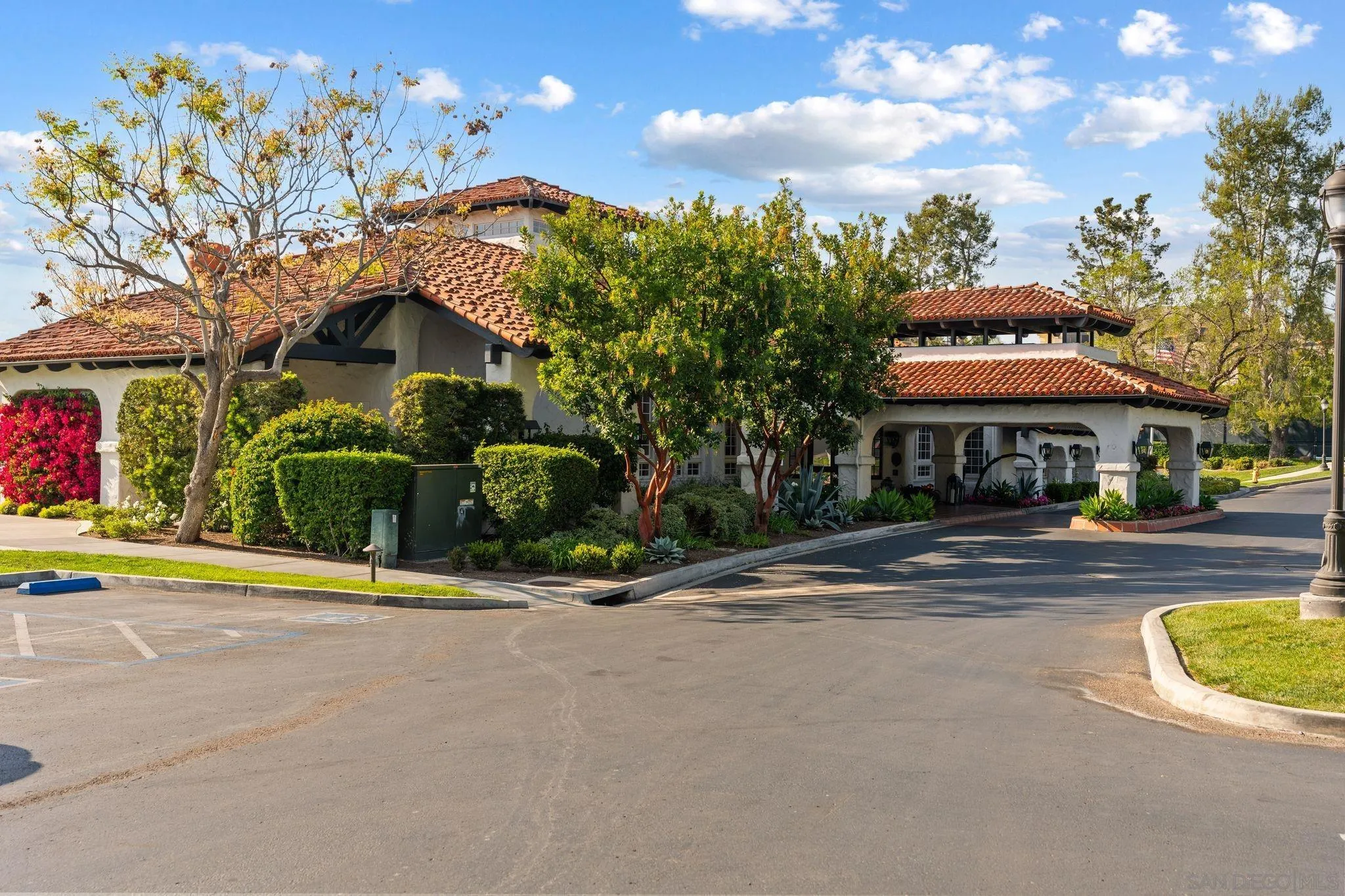 https://cdn.realtyfeed.com/cdn/127/260007940/e58a2aaed5ecc4972c16f1a1ba34f376.webp