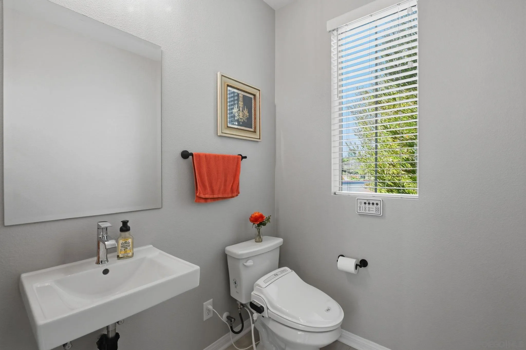 https://cdn.realtyfeed.com/cdn/127/260007942/555385ed759733cd1d92c18d6204a235.webp