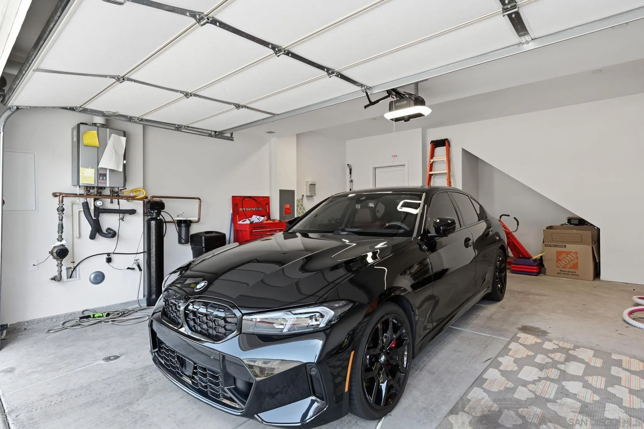 https://cdn.realtyfeed.com/cdn/127/260007942/81df432b5a1d6760f6ade7995eee1ef6.webp