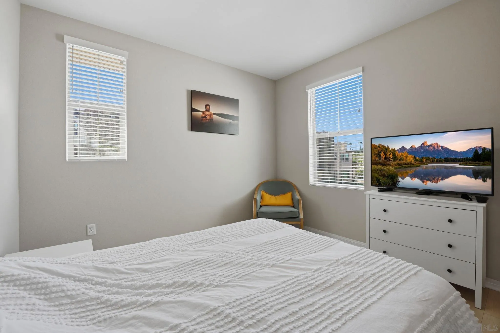 https://cdn.realtyfeed.com/cdn/127/260007942/dc99f22a64af1c977adb46766cd50271.webp