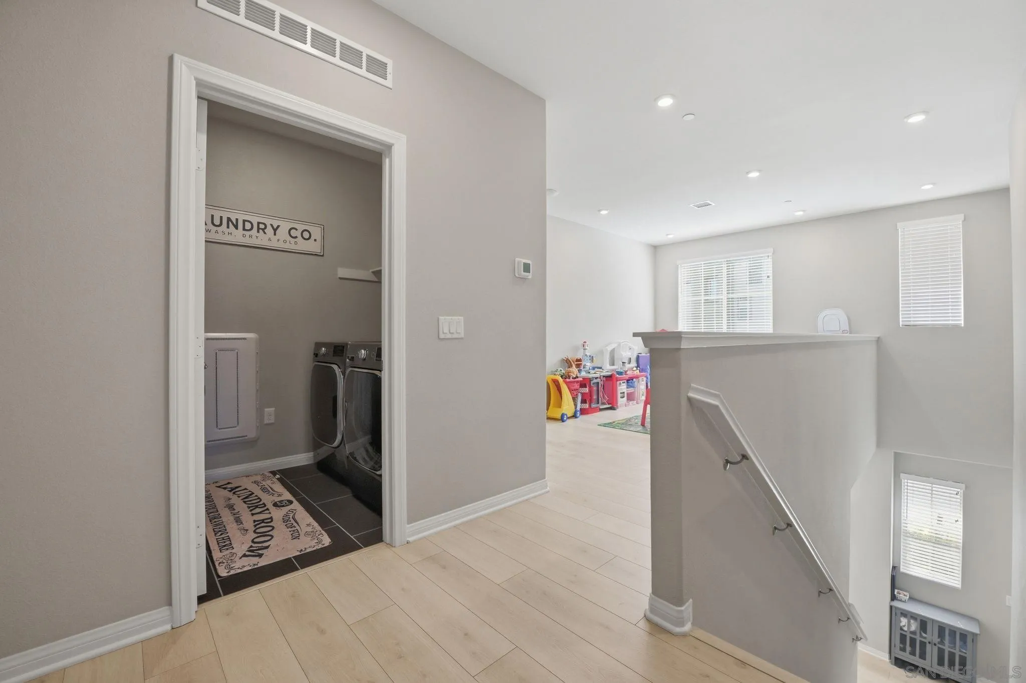 https://cdn.realtyfeed.com/cdn/127/260007942/ee0c09e4d4b9b6fe126b683c1a1729cb.webp