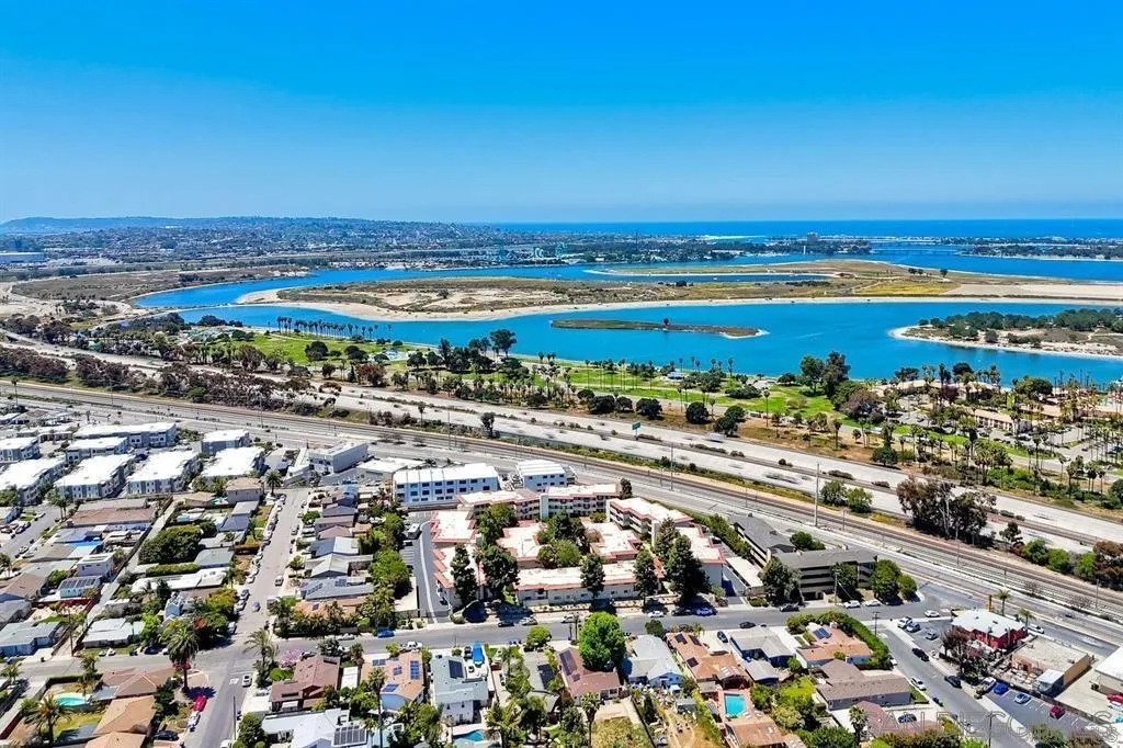https://cdn.realtyfeed.com/cdn/127/260007947/e61117844b811773a96b71d746891e1a.webp