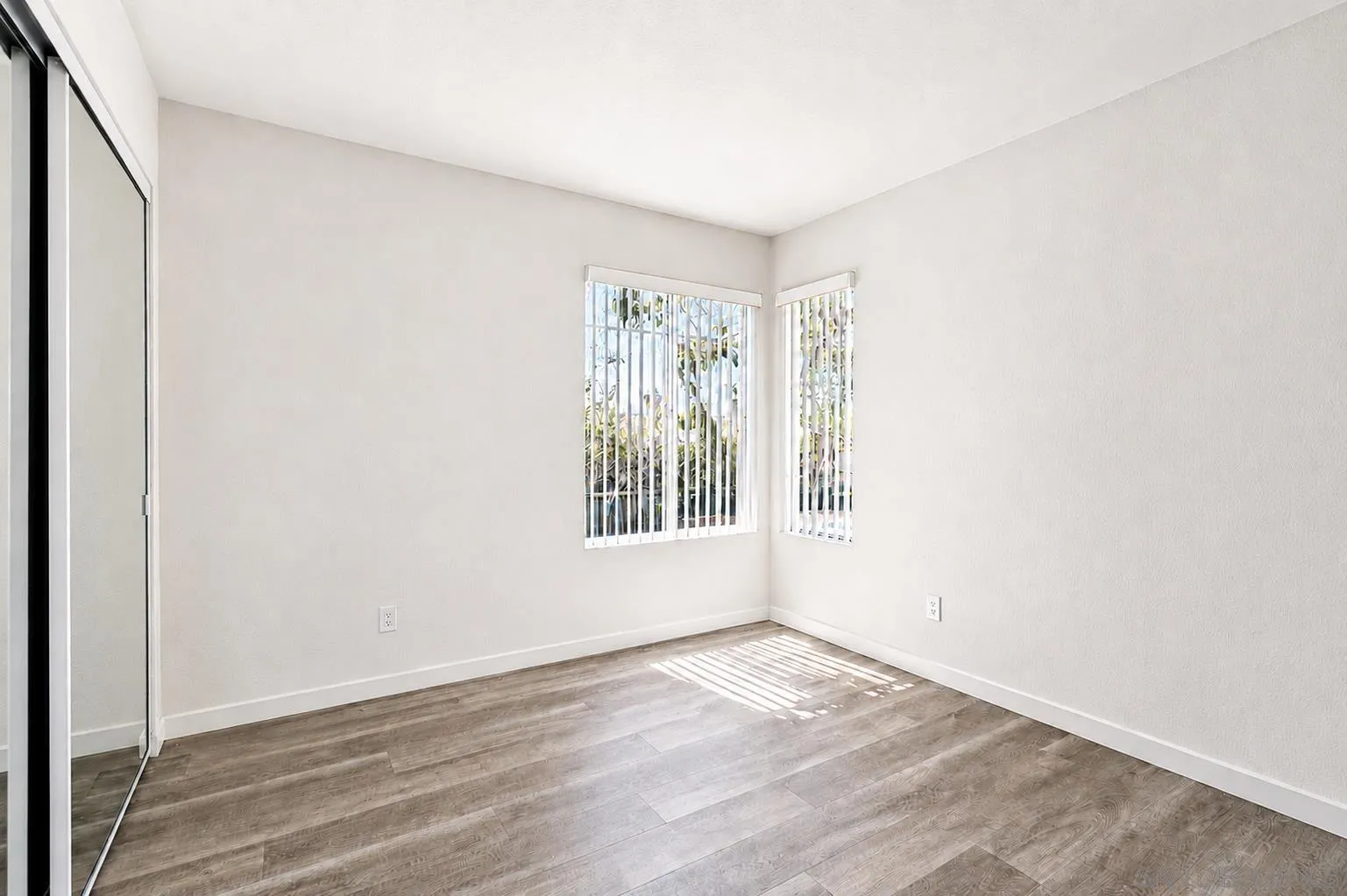 https://cdn.realtyfeed.com/cdn/127/260007952/1aa06a68ab910f51c4408d904d639a68.webp