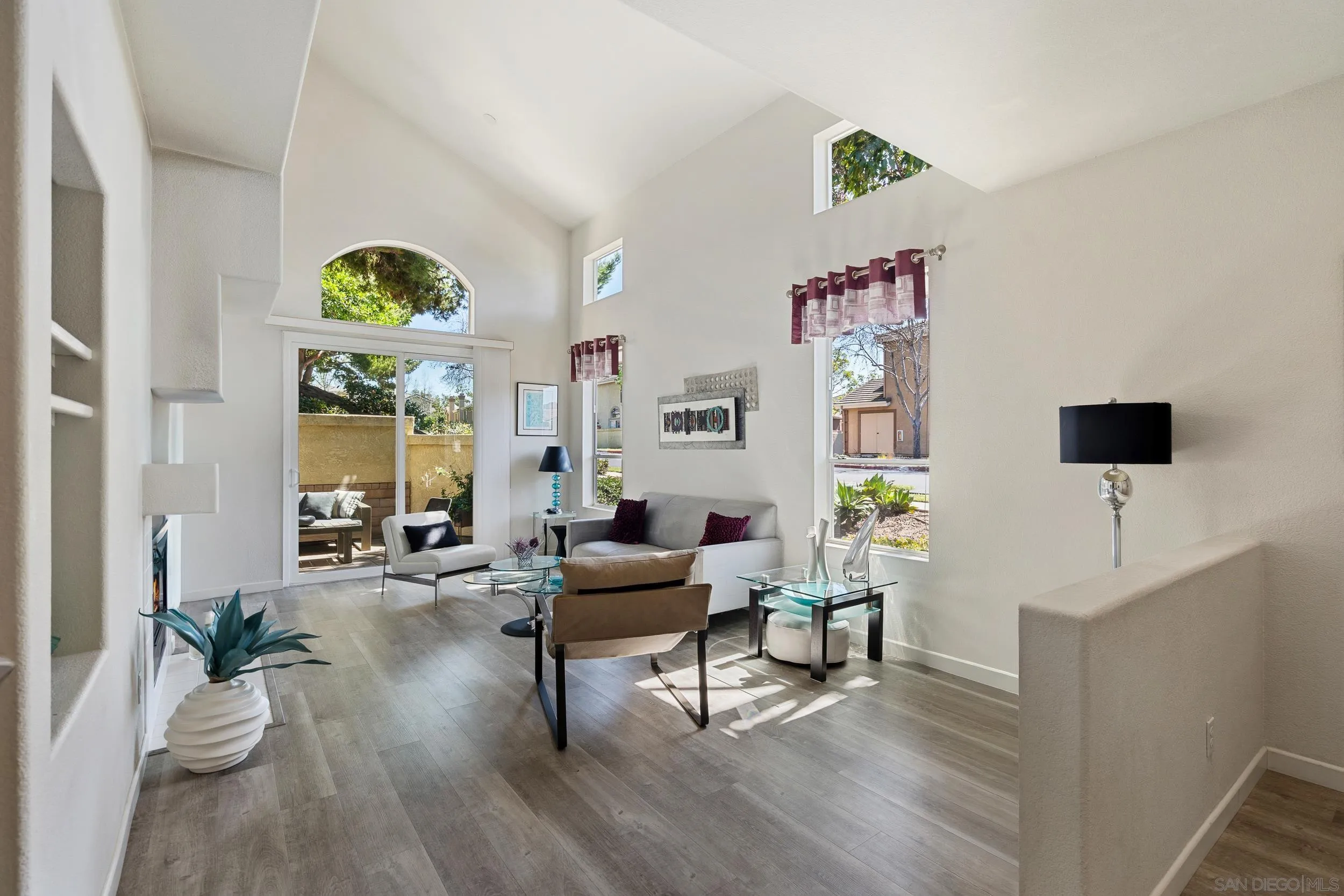 Photo #3: 260007952 Listing: Photo #3