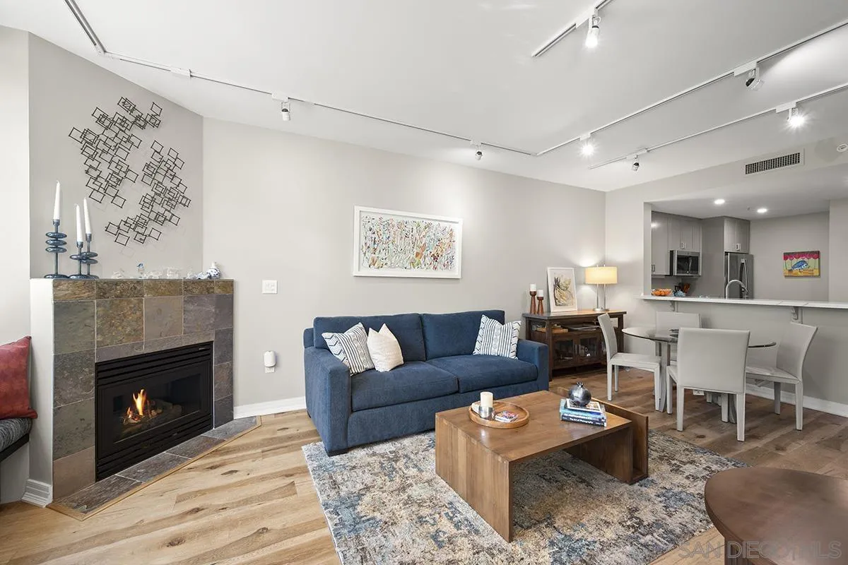 https://cdn.realtyfeed.com/cdn/127/260007957/09fd7c30046192c067ebd38f14374aa8.webp