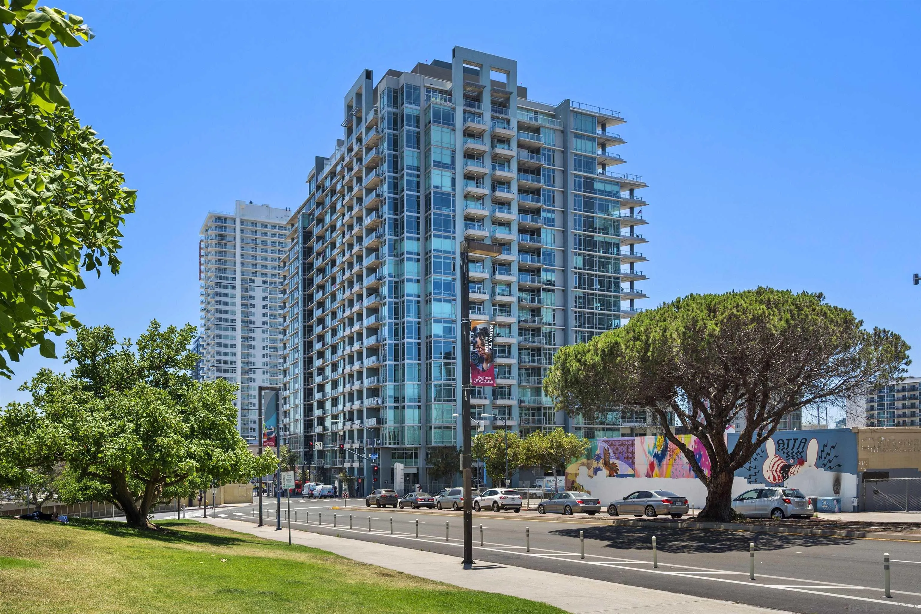 https://cdn.realtyfeed.com/cdn/127/260007961/7d465fc25add52a3ed6a1932cdf65f5c.webp