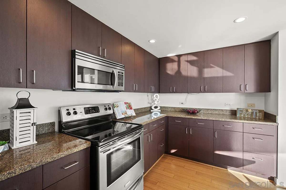 https://cdn.realtyfeed.com/cdn/127/260007961/85d8953624a104adea808ff209984656.webp