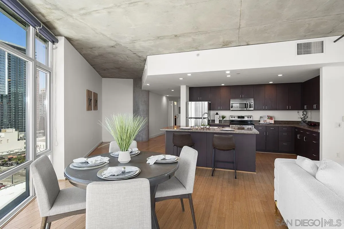 https://cdn.realtyfeed.com/cdn/127/260007961/ce1858a1091bae888c33277f31cdfc1e.webp