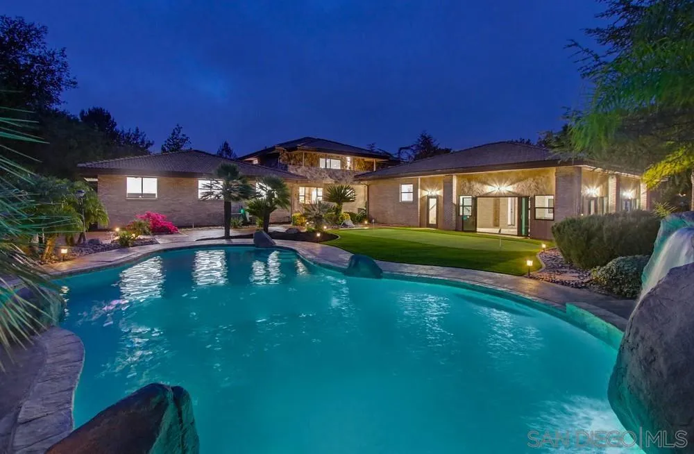 https://cdn.realtyfeed.com/cdn/127/260007962/27b8e4322e8f0f10d4736a3b83c6c6cd.webp