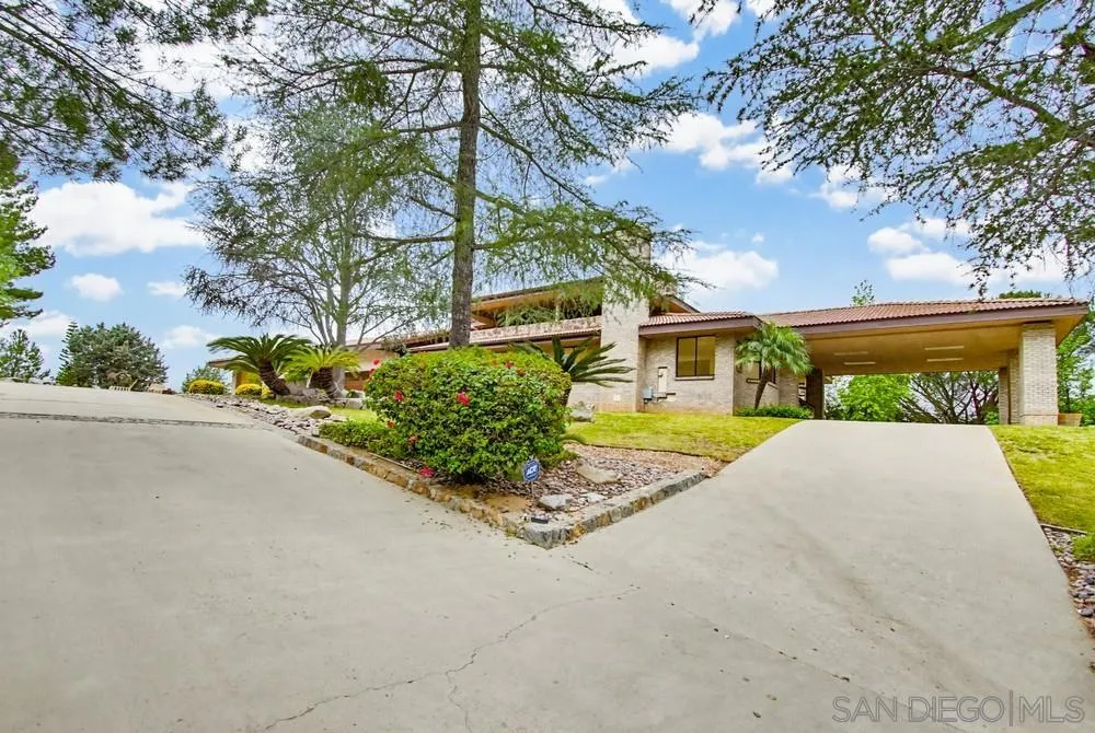 https://cdn.realtyfeed.com/cdn/127/260007962/30c86f1dd0fcb8ca22822f4c59c11d11.webp