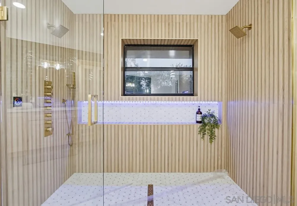https://cdn.realtyfeed.com/cdn/127/260007962/7979bae9dd3bd89576053e8663e84407.webp