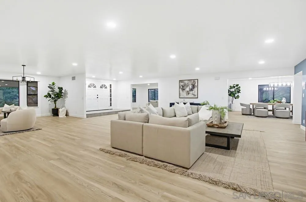 https://cdn.realtyfeed.com/cdn/127/260007962/935205cf973c9cebcaa9e15bfc5f3d53.webp