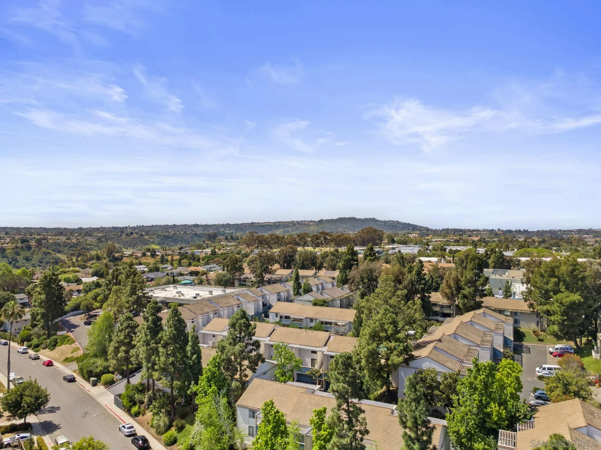 https://cdn.realtyfeed.com/cdn/127/260007963/ea9fbc97be4c7335b55edd310ad3c58c.webp