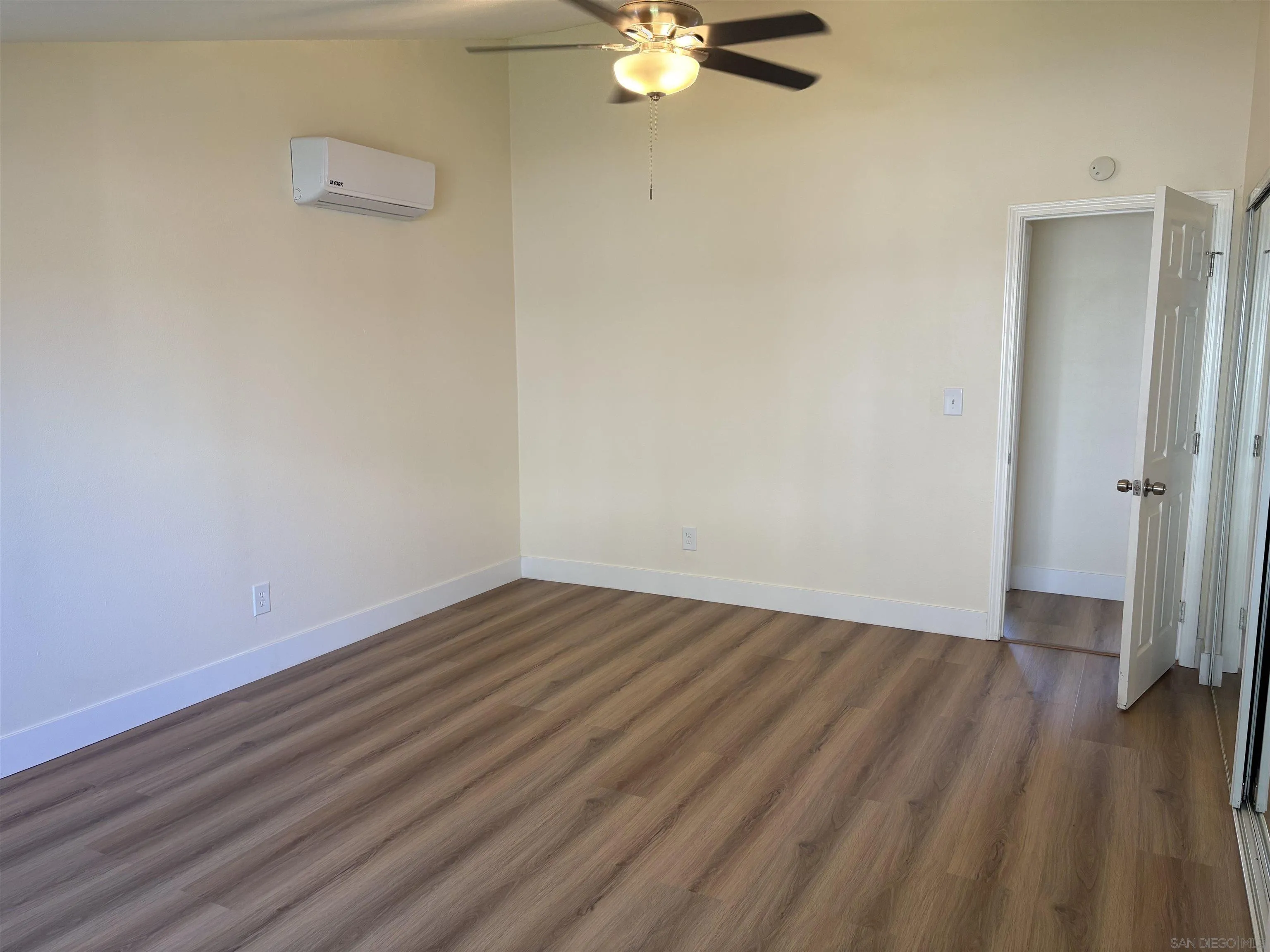 https://cdn.realtyfeed.com/cdn/127/260007965/c2d18de72c928bb8718f0ab97c614c35.webp