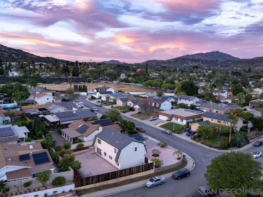 https://cdn.realtyfeed.com/cdn/127/260007971/0c603721e043d133b9252e96b18d4923.webp