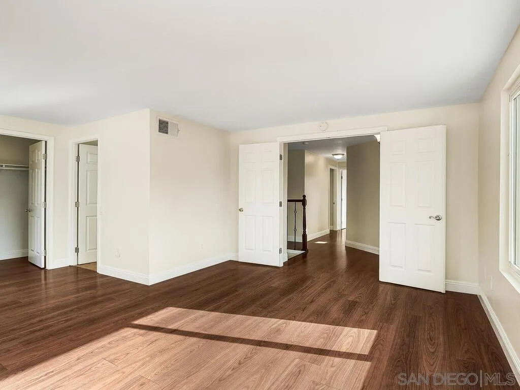 https://cdn.realtyfeed.com/cdn/127/260007971/60ab72263ef260facbef4931e334ac9a.webp