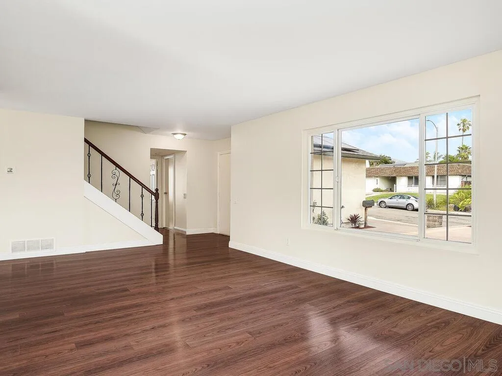 https://cdn.realtyfeed.com/cdn/127/260007971/e184e58be12c3b01e0c0380c312b7d24.webp