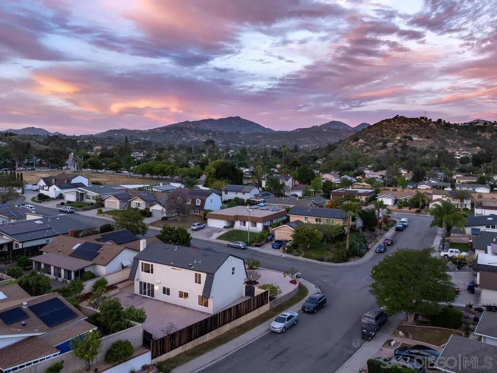 https://cdn.realtyfeed.com/cdn/127/260007971/ff547b61c9f70b46da92644796b77e0f.webp